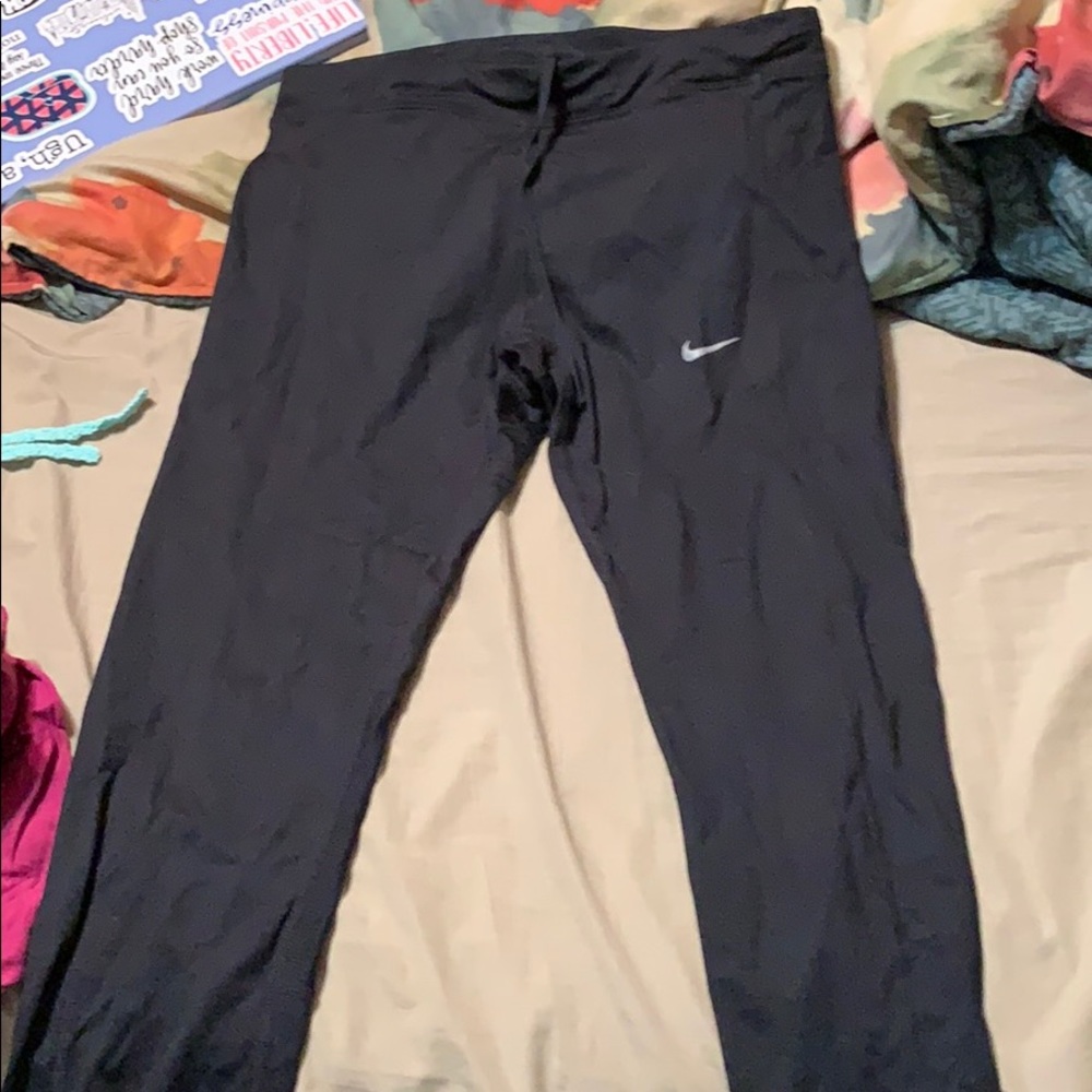 Black full length Nike Dri Fit leggings